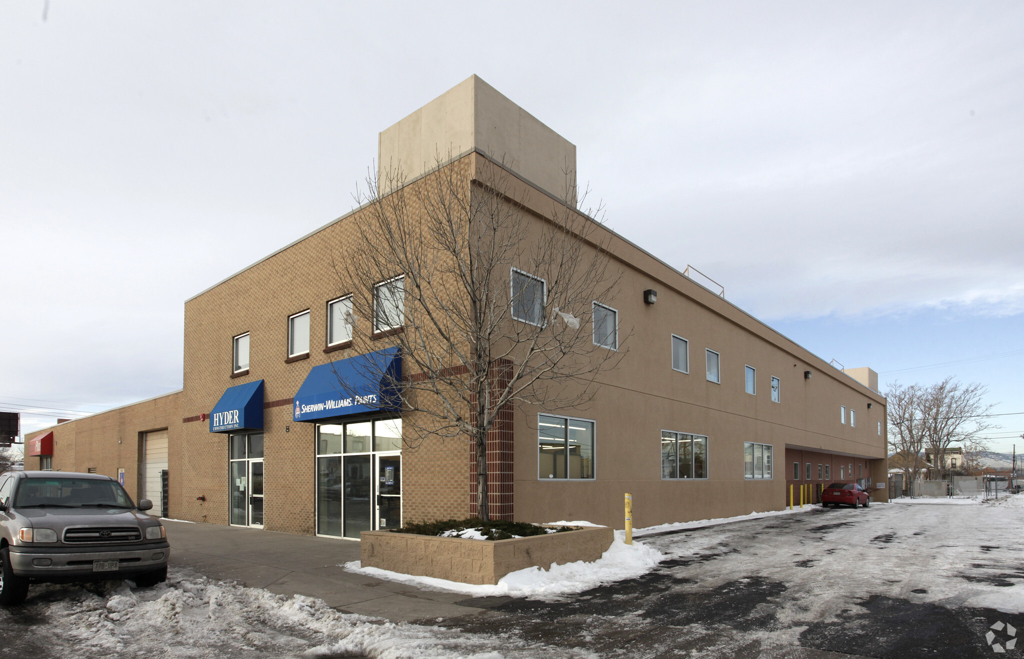 543 Santa Fe Dr, Denver, CO for lease Primary Photo- Image 1 of 12