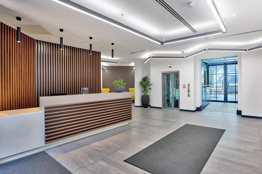 1 Park Rd, Bracknell for lease - Building Photo - Image 3 of 16