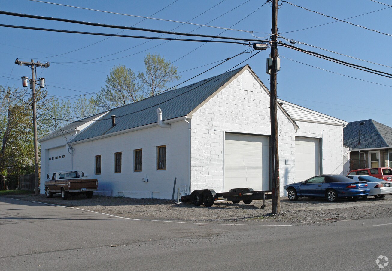 108 Sawyer Ave, Tonawanda, NY 14150