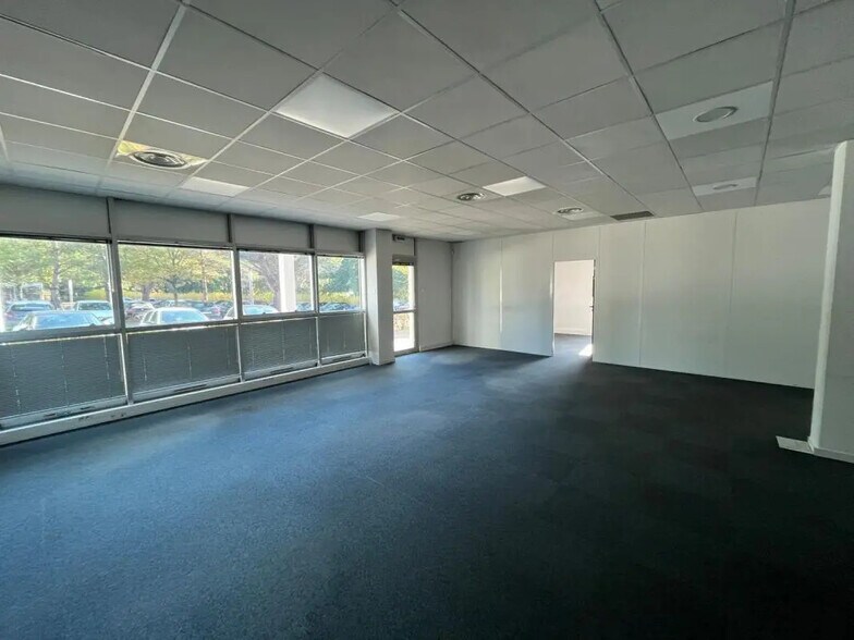 2 Rue Jacques Daguerre, Nantes for lease - Interior Photo - Image 3 of 9