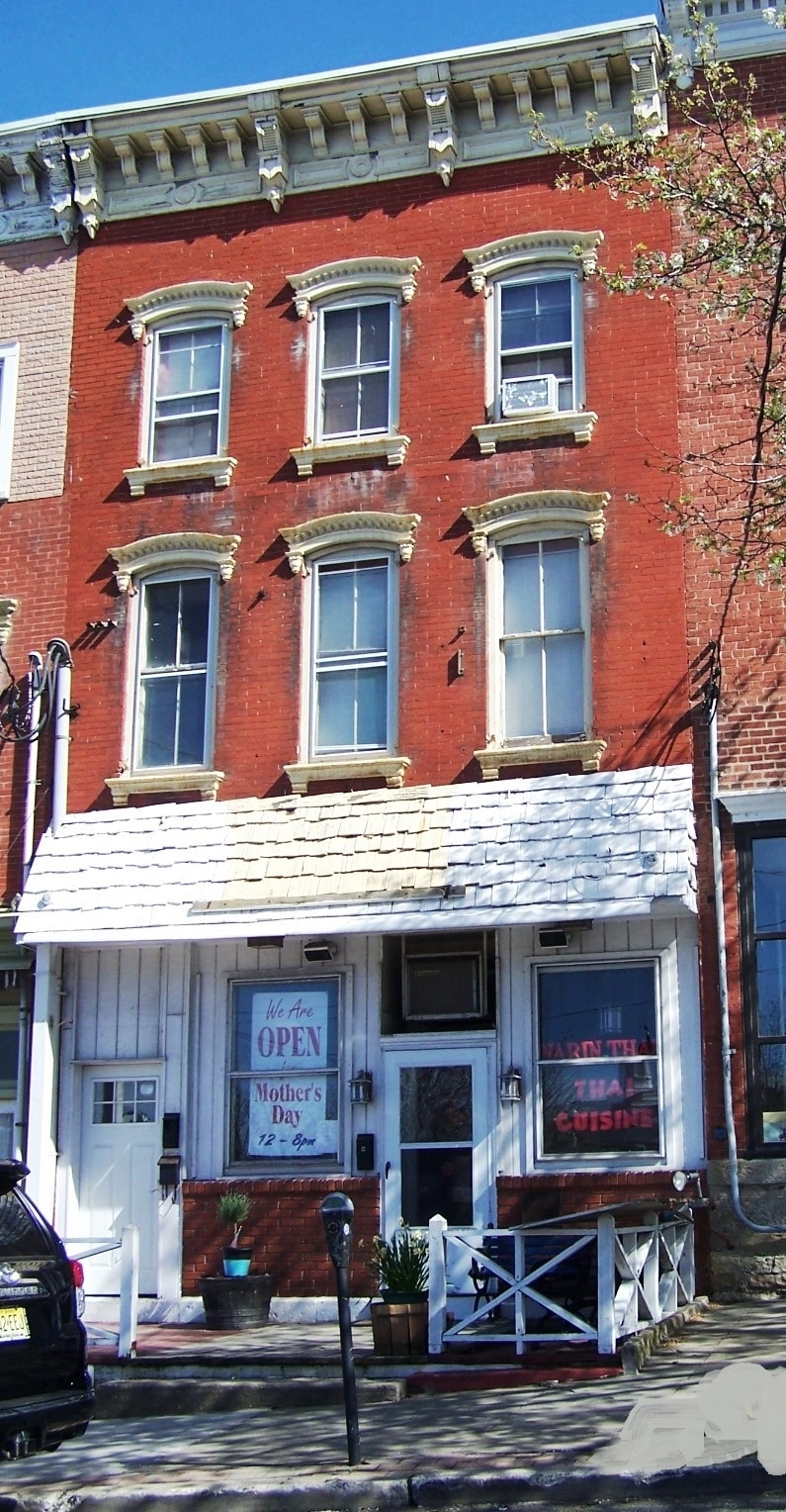 9-11 Main St, Newton, NJ for sale Primary Photo- Image 1 of 1