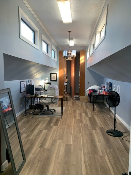 219 8th St N, Columbus, MS for sale - Building Photo - Image 2 of 18