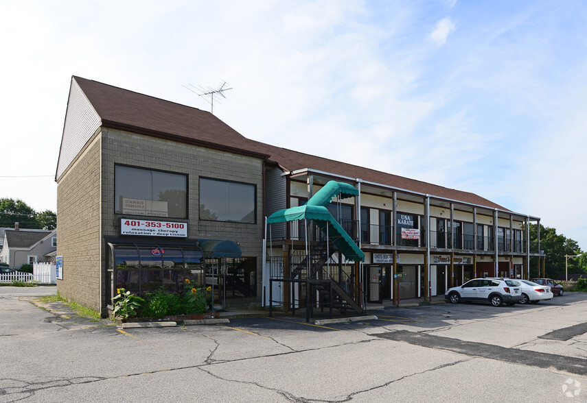 1410 R Mineral Spring Ave, North Providence, RI for lease - Primary Photo - Image 1 of 45