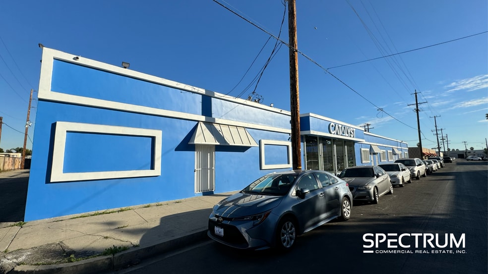 8150-8166 Orion Ave, Van Nuys, CA for lease - Building Photo - Image 2 of 6