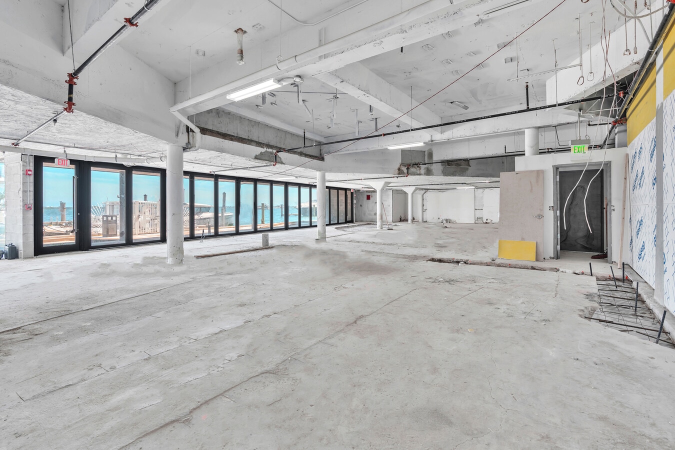 801 Brickell Bay Dr, Miami, FL 33131 - Unit 4C042 -  - Interior Photo - Image 1 of 14