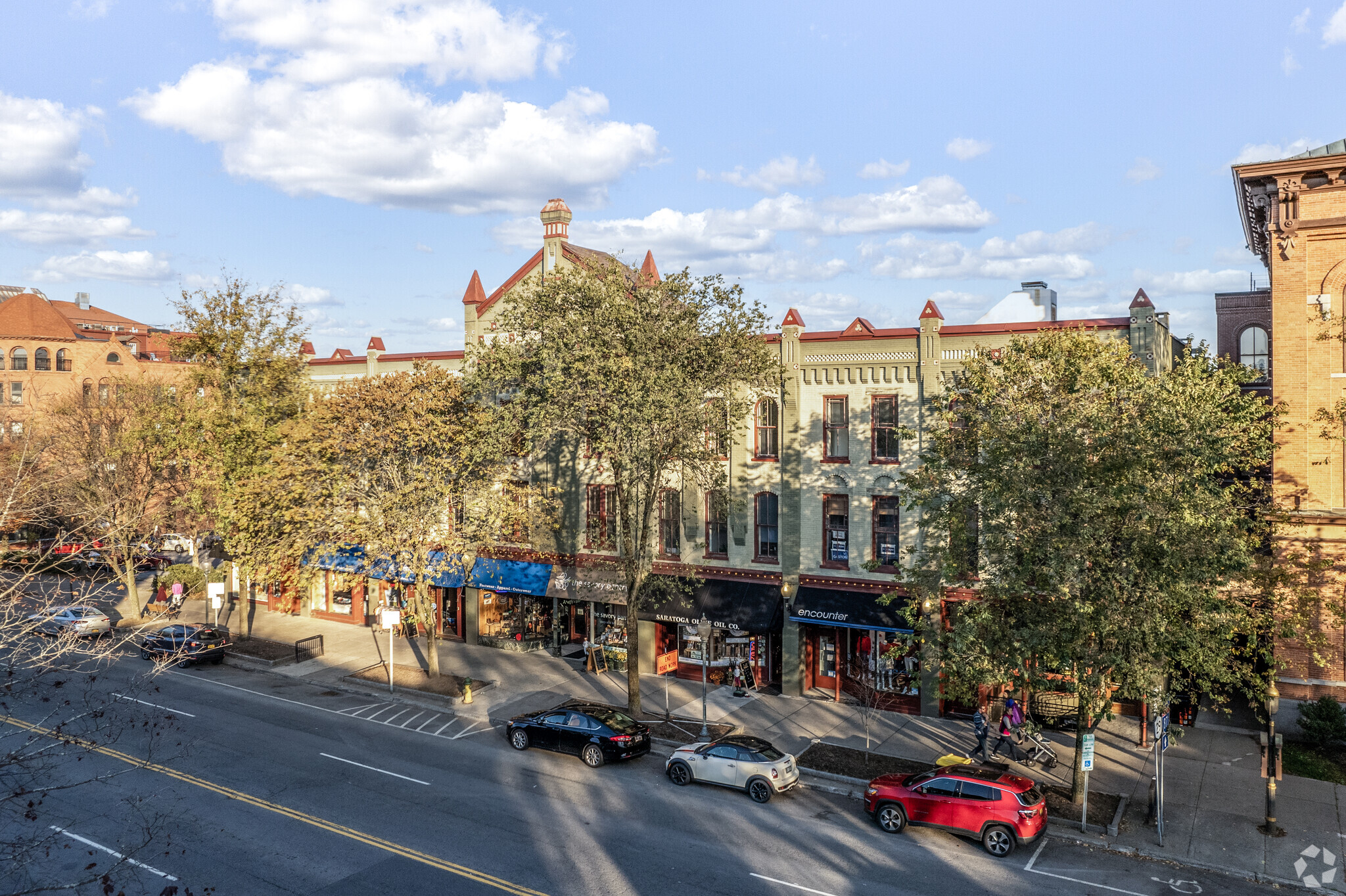 480-494 Broadway, Saratoga Springs, NY for lease Primary Photo- Image 1 of 5