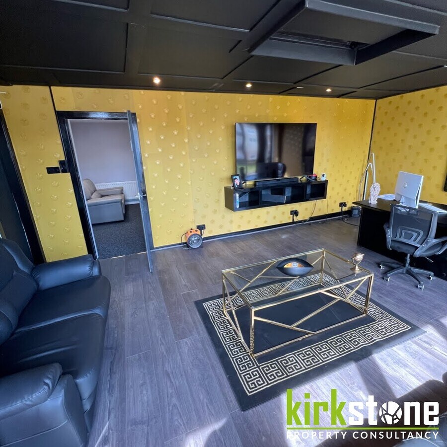 Hurlford Rd, Kilmarnock, EAY KA1 4LA