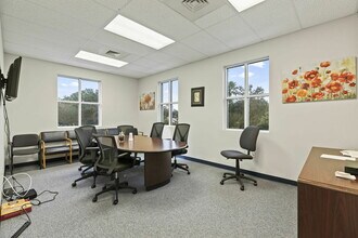 1285 36th St, Vero Beach, FL for lease Interior Photo- Image 1 of 5