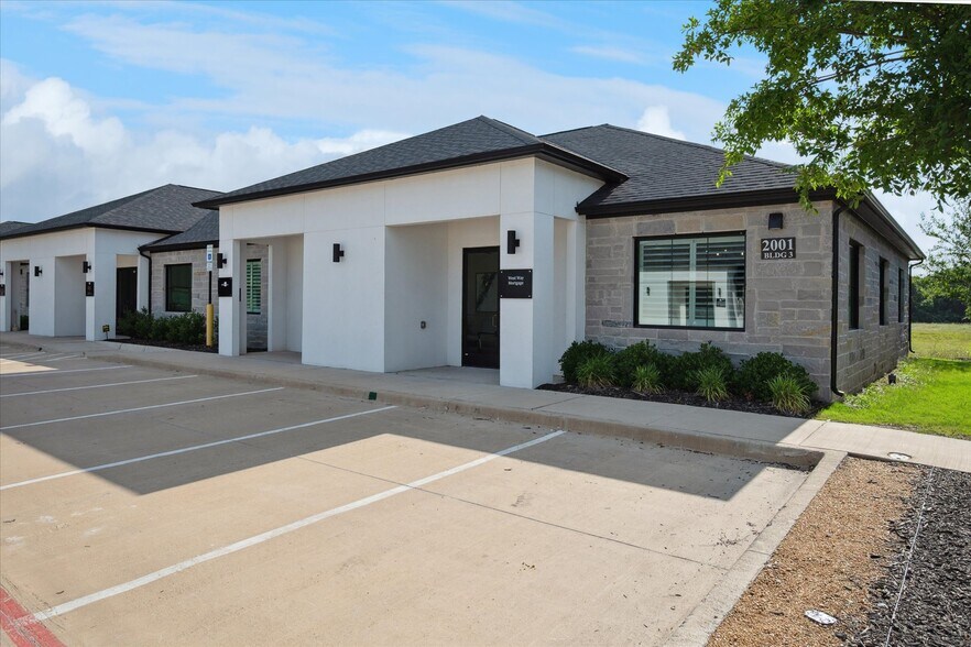 2001 Auburn Hills Pky, McKinney, TX for sale - Building Photo - Image 1 of 1