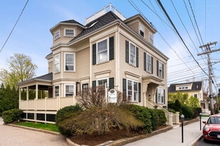 Vinebrook Condominum - Commercial Real Estate