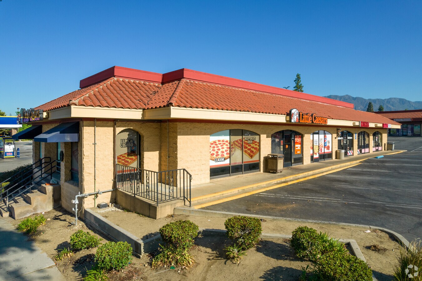 733 W Foothill Blvd, Upland, CA 91786 Property Record