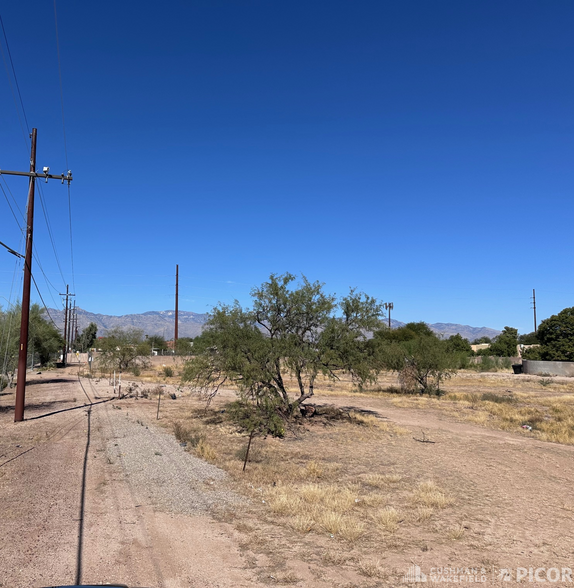 3901-3941 S Kolb Rd, Tucson, AZ for sale - Building Photo - Image 3 of 6