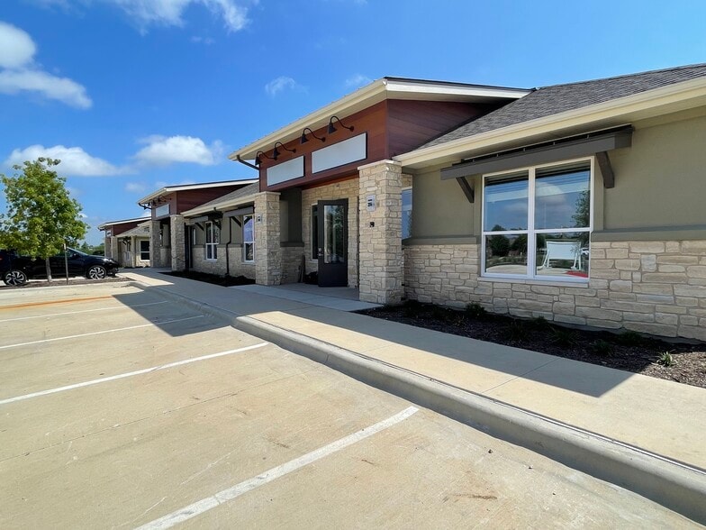2951 FM 1460, Georgetown, TX for lease - Building Photo - Image 2 of 19