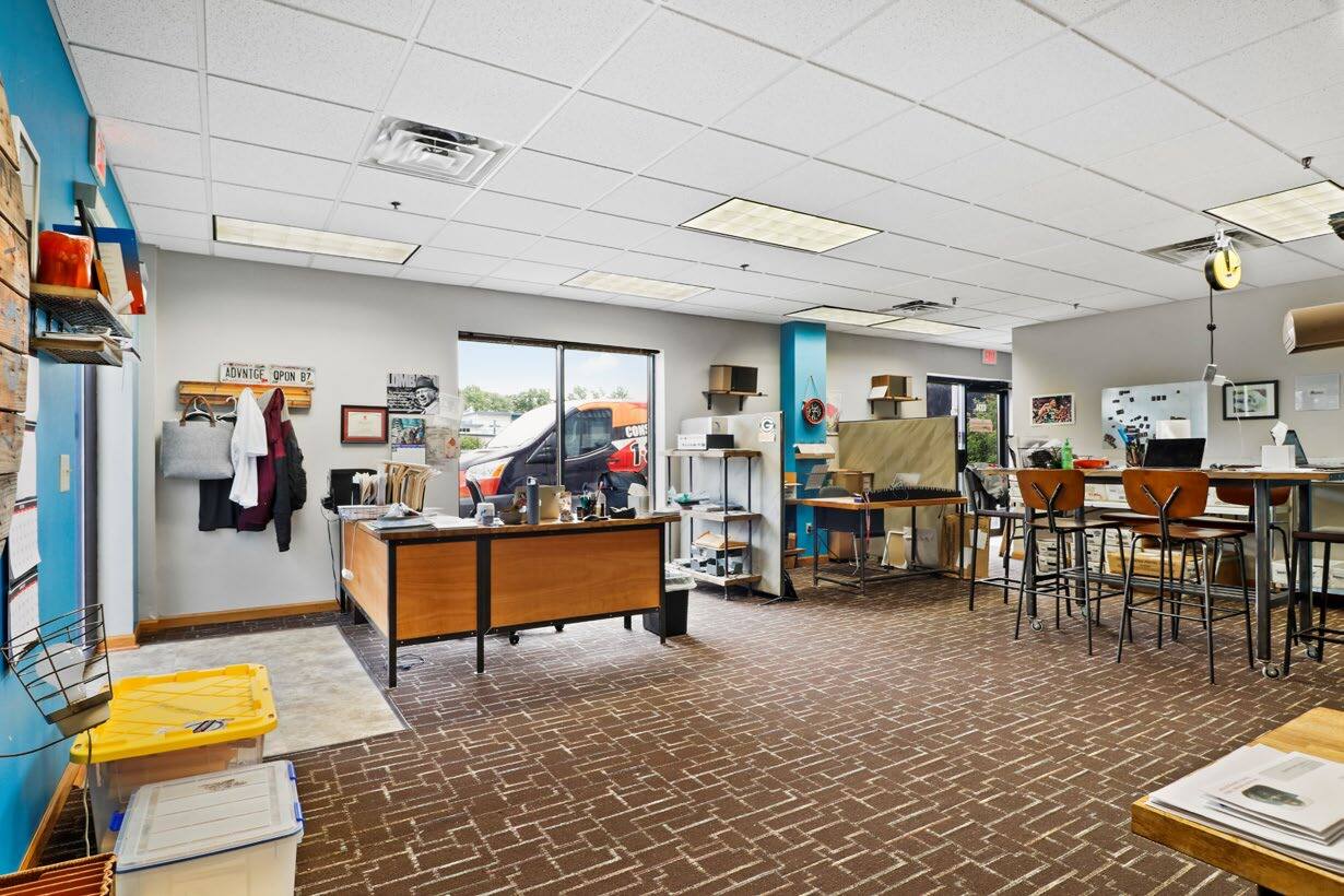 6330-6340 Copps Ave, Monona, WI for lease Interior Photo- Image 1 of 7