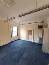 Carlton Rd, Worksop for lease Interior Photo- Image 2 of 3