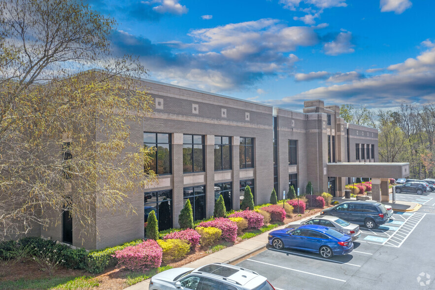 330 Billingsley Rd, Charlotte, NC for lease - Primary Photo - Image 1 of 4