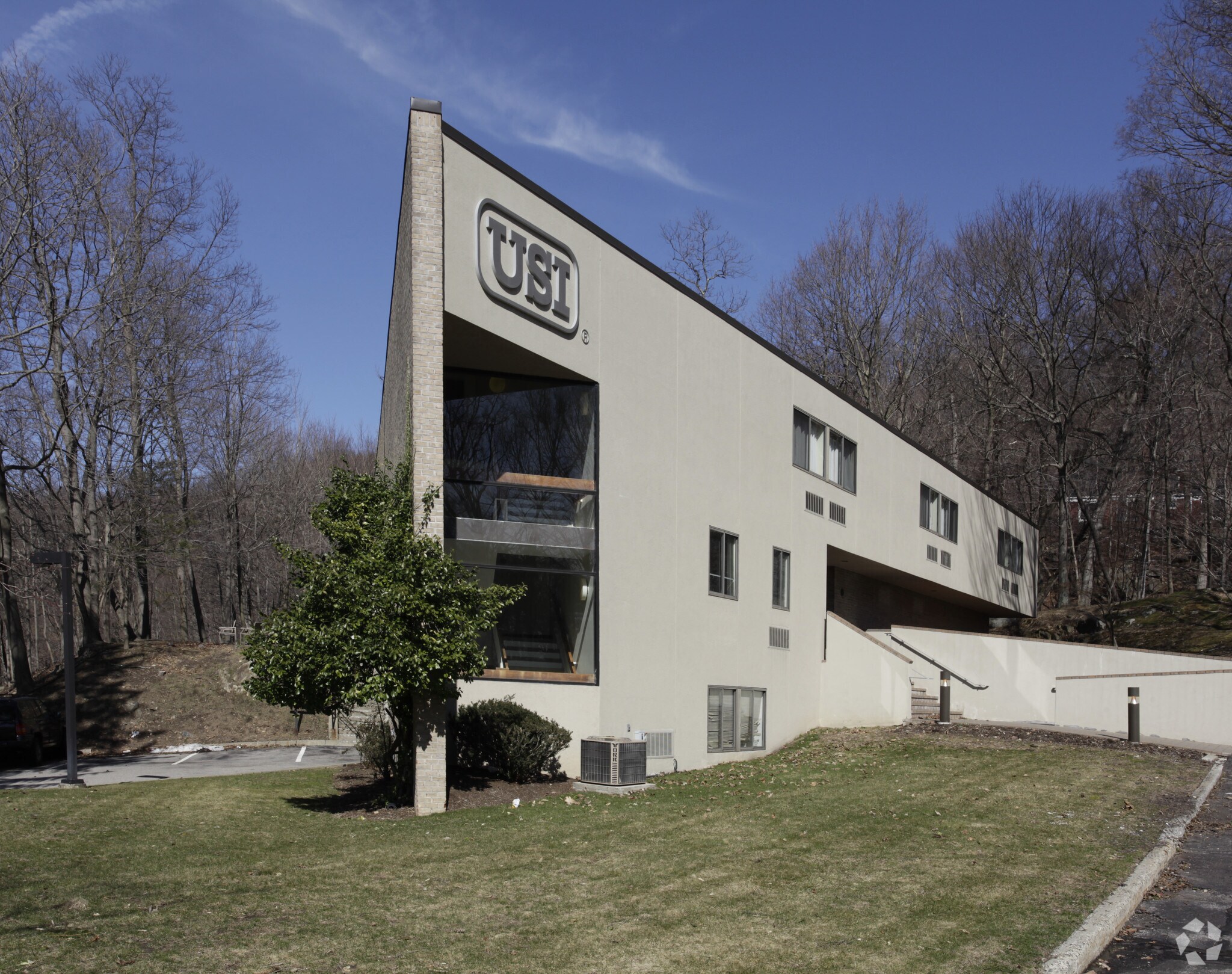 555 Pleasantville Rd, Briarcliff Manor Village, NY for sale Primary Photo- Image 1 of 1