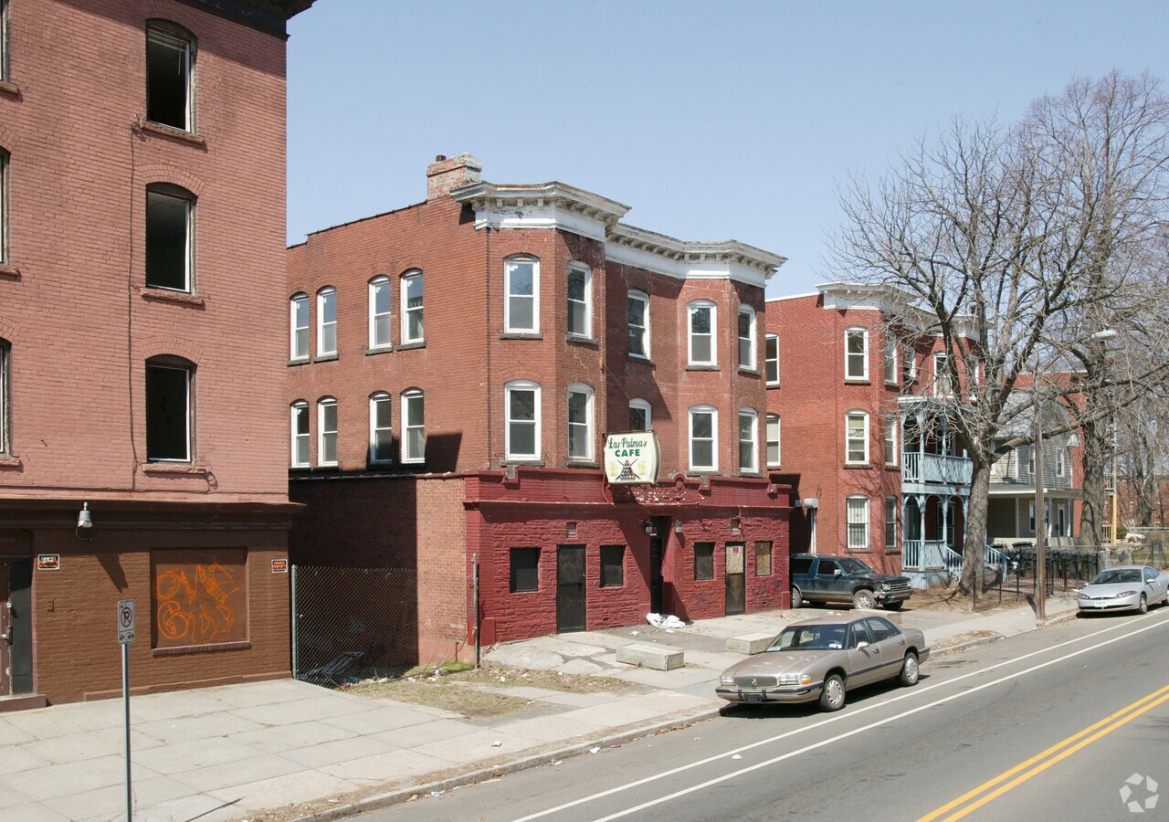 453 Zion St, Hartford, CT 06106