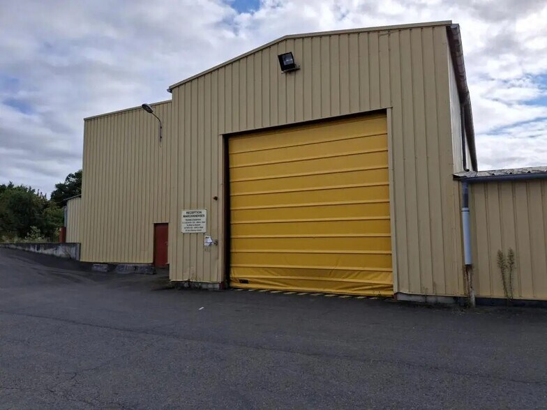 Flex in Saint-Trivier-sur-Moignans for lease - Building Photo - Image 2 of 7