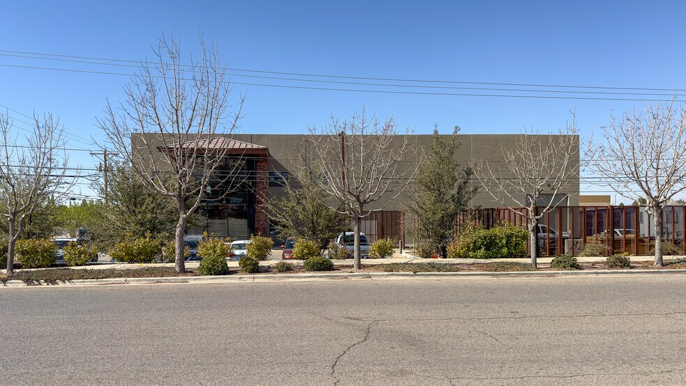 4501 Osborne Dr, El Paso, TX for lease - Building Photo - Image 2 of 3