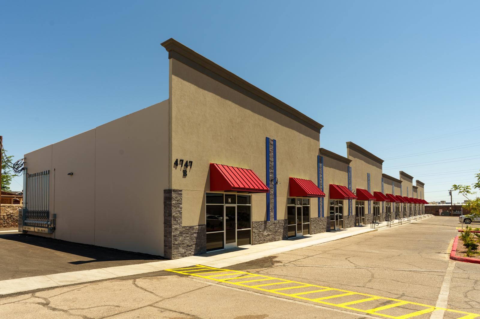 4747 Hondo Pass Dr, El Paso, TX for lease Interior Photo- Image 1 of 5