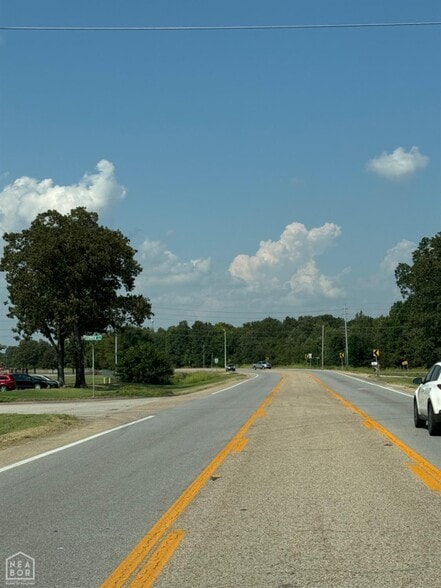 5201 Summer Pl, Jonesboro, AR for sale - Building Photo - Image 3 of 6