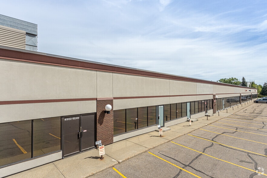 4960-4990 92 Ave NW, Edmonton, AB for lease - Building Photo - Image 2 of 9