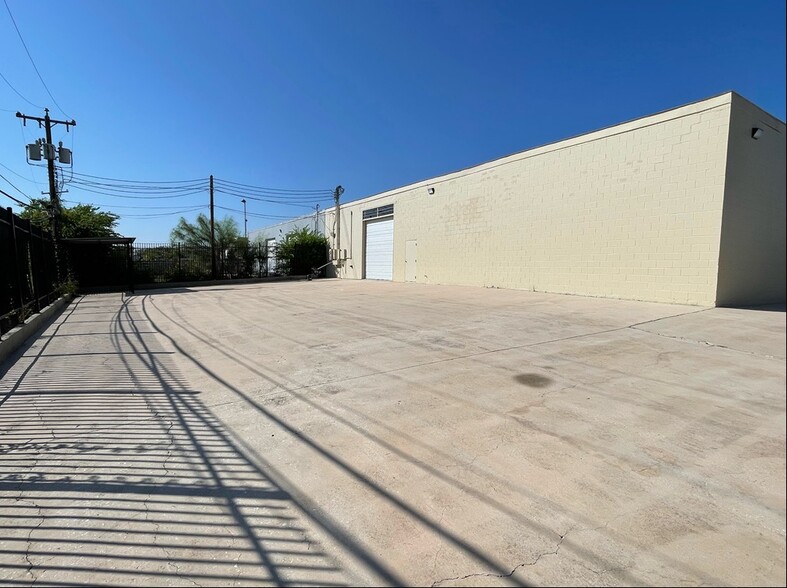 5817 E La Colonia, San Antonio, TX for sale - Building Photo - Image 3 of 8