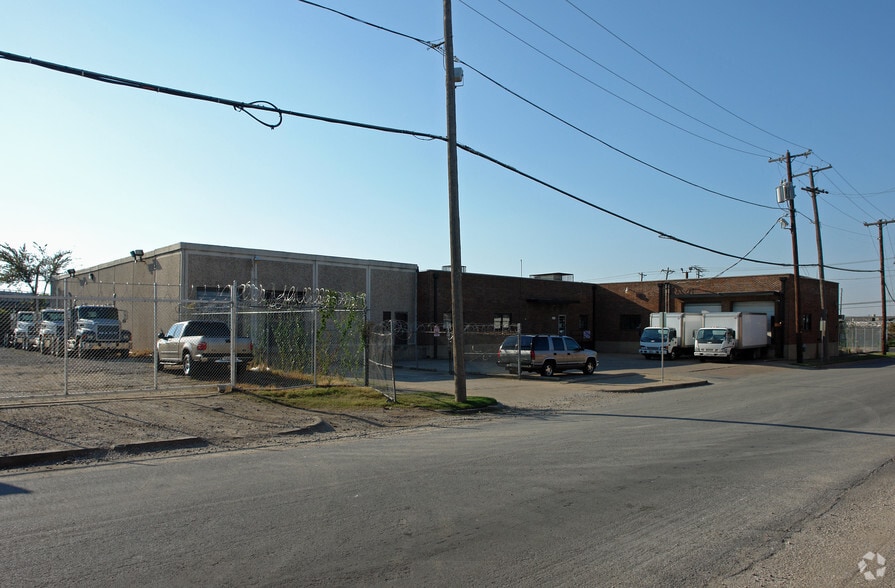 2516 Ferris St, Dallas, TX for sale - Building Photo - Image 2 of 2