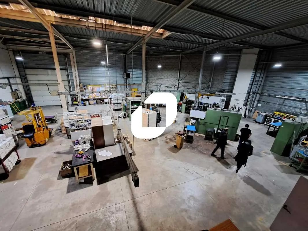 Flex in Noisy-le-Sec for lease Interior Photo- Image 1 of 10