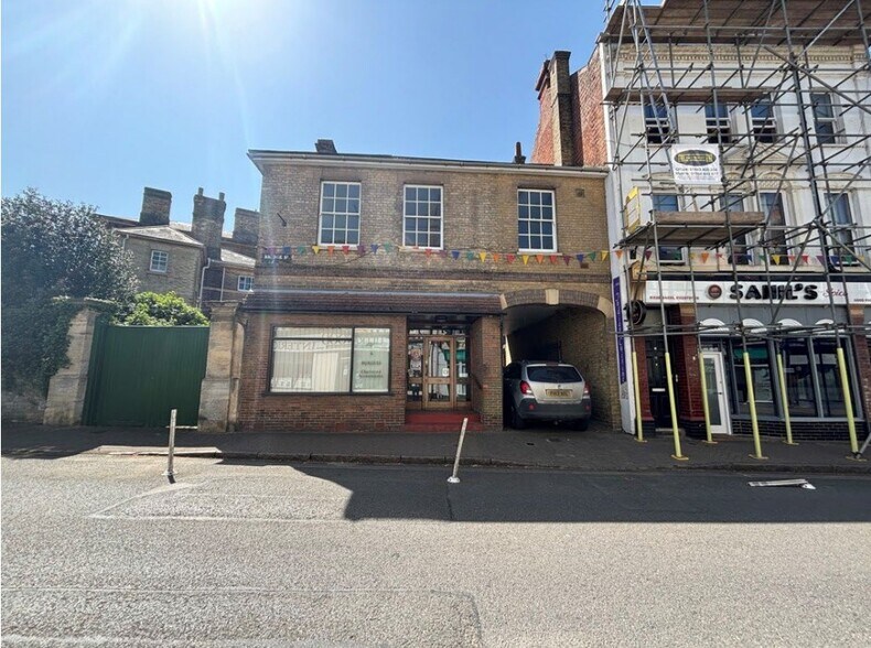 20 Bridge St, Leighton Buzzard for lease - Building Photo - Image 1 of 2