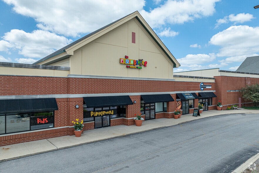 2764 Aurora Ave, Naperville, IL for lease - Building Photo - Image 2 of 21