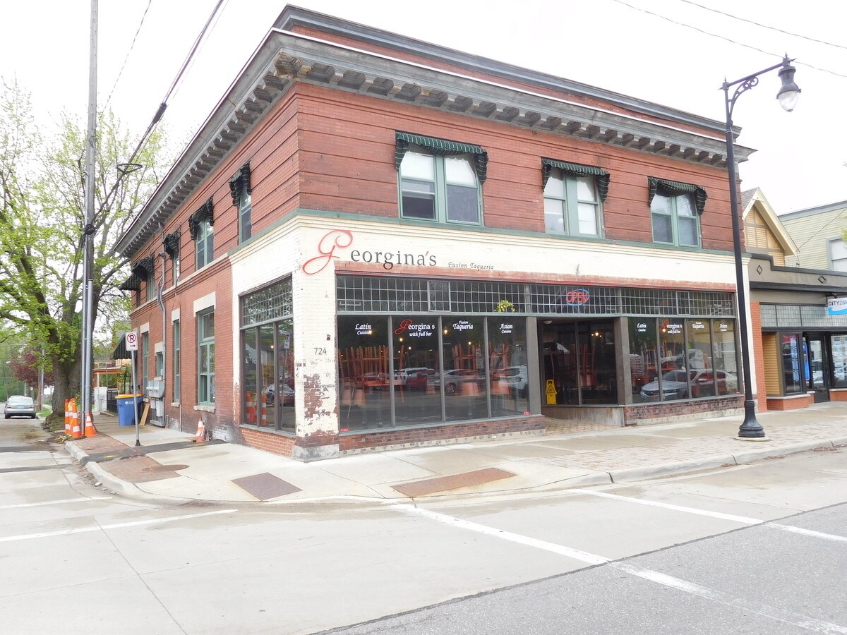 724 Wealthy St SE, Grand Rapids, MI 49503