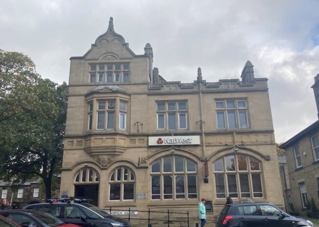 Norfolk Sq, Glossop for lease Primary Photo- Image 1 of 2