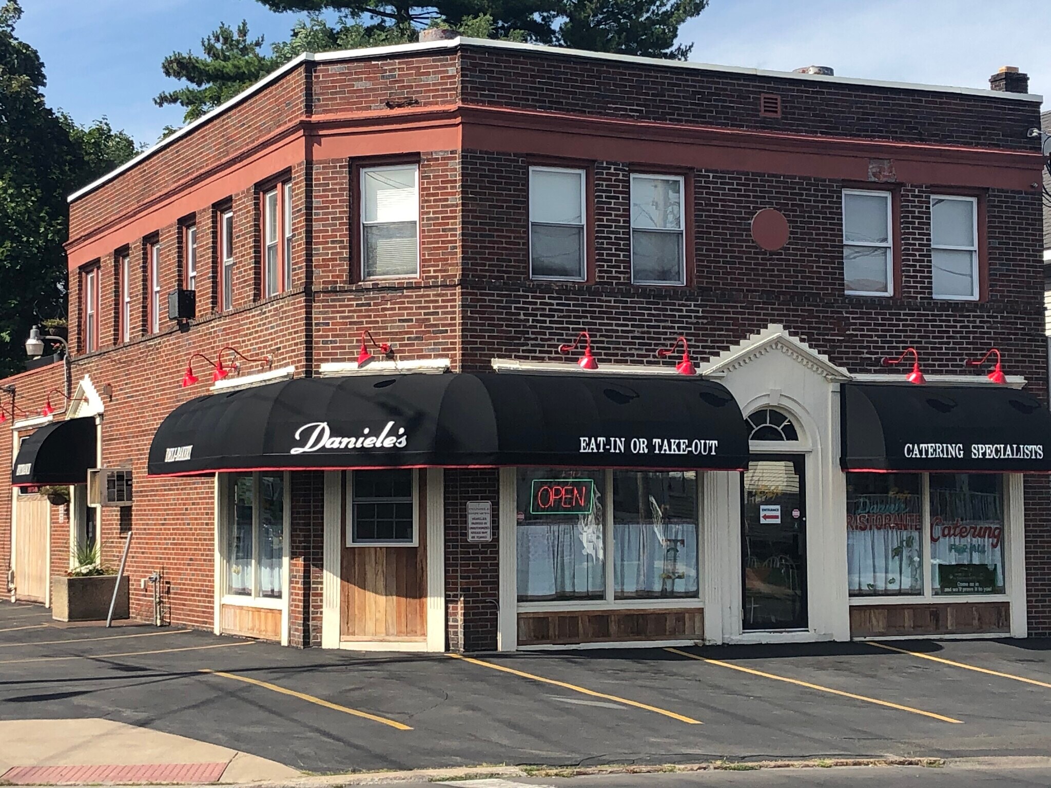 15541556 Mohawk St, Utica, NY 13501 Danielle's Imports