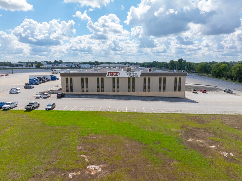 2813 N Neergard Ave, Springfield, MO for sale - Building Photo - Image 3 of 42