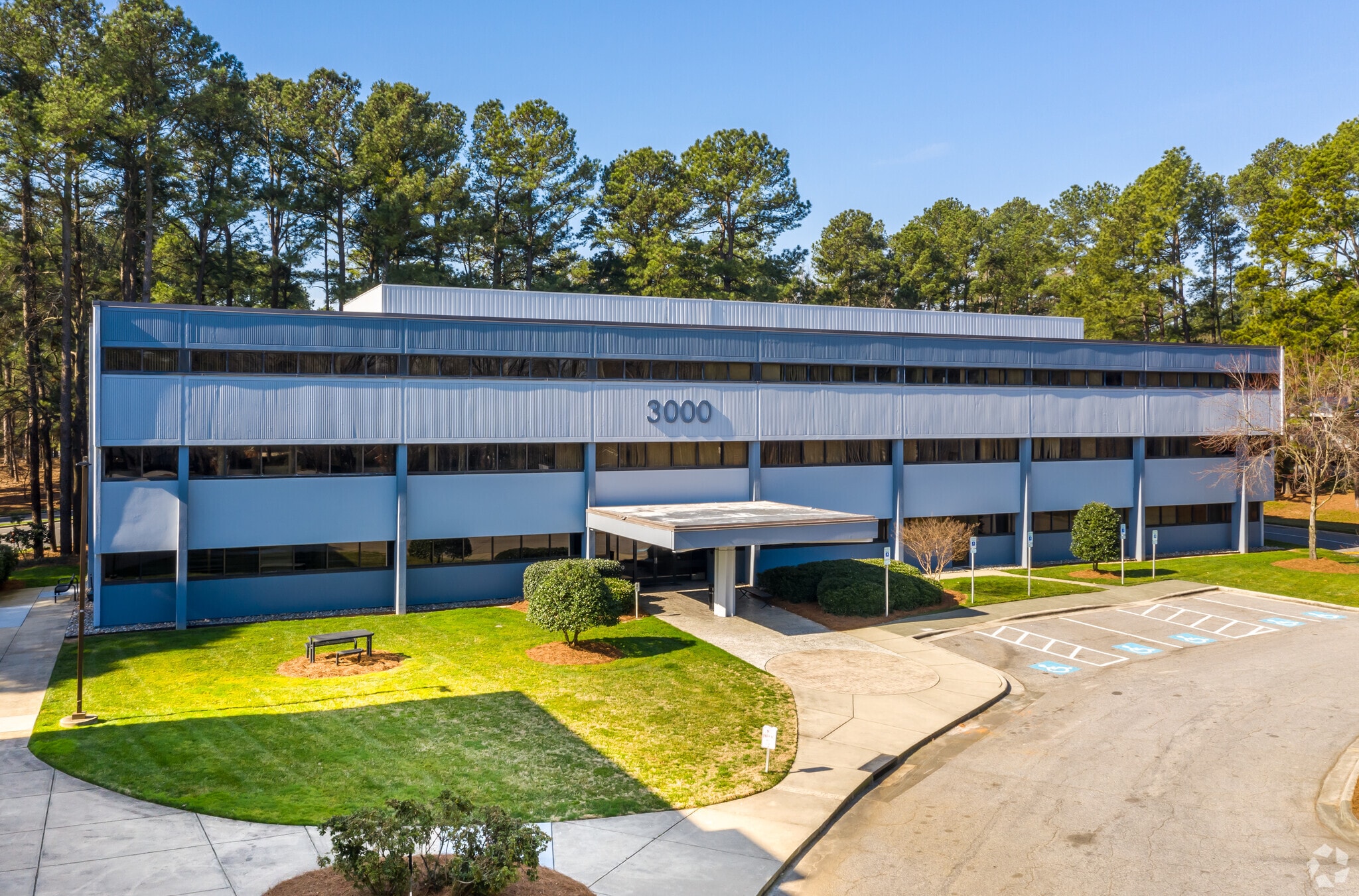 3000 Highwoods Blvd, Raleigh, NC for lease Primary Photo- Image 1 of 28