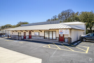 More details for 1111 N Walnut Ave, New Braunfels, TX - Office for Lease