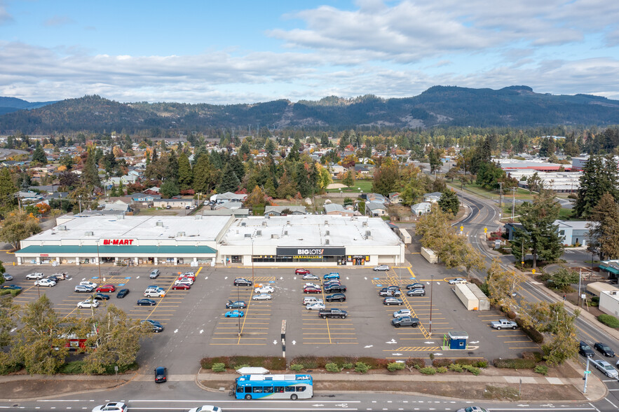 5790 Main St, Springfield, OR for lease - Building Photo - Image 3 of 10