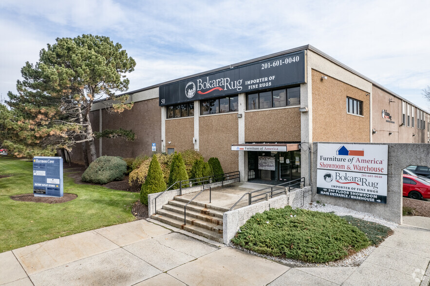 40 Enterprise Ave N, Secaucus, NJ for lease - Primary Photo - Image 2 of 7