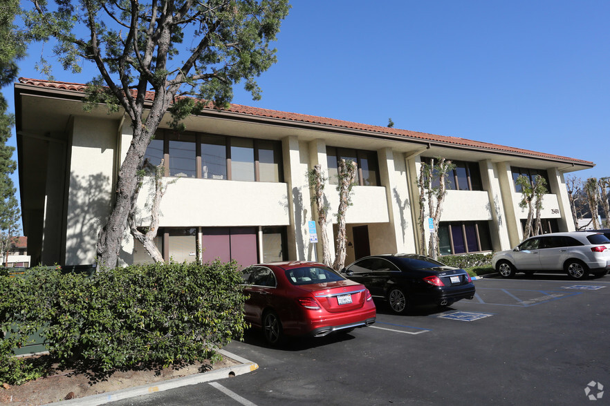 25255 Cabot Rd, Laguna Hills, CA for lease - Building Photo - Image 2 of 15