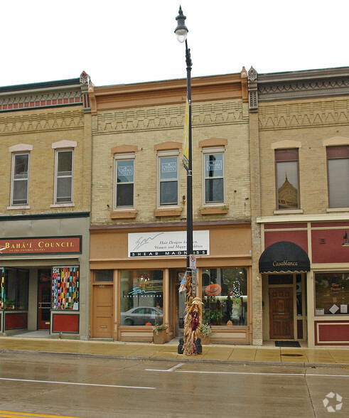 232 Main St, Racine, WI for lease - Building Photo - Image 1 of 6