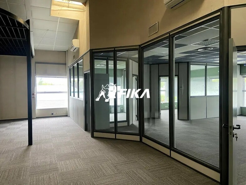 Office in L'Union for lease - Interior Photo - Image 1 of 8