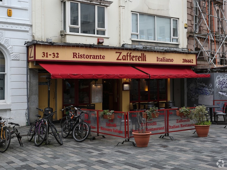 31-32 New Rd, Brighton for sale - Building Photo - Image 1 of 1