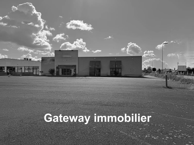 Industrial in COURNON-D'AUVERGNE for sale - Building Photo - Image 3 of 14