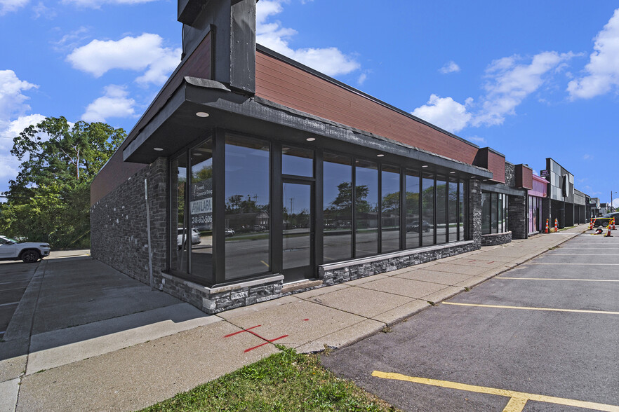 28168 Woodward Ave, Royal Oak, MI for sale - Building Photo - Image 1 of 1