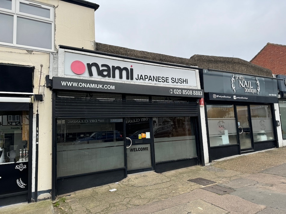 1 Oakwood Parade,  Oakwood Hill parade, Loughton for sale Building Photo- Image 1 of 1