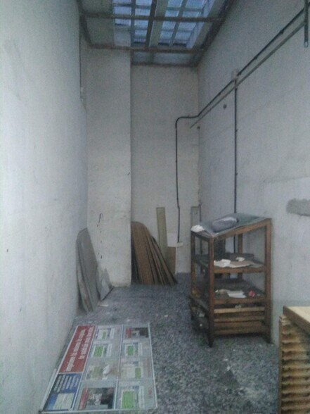 Retail in Cáceres, Cáceres for lease - Building Photo - Image 3 of 9