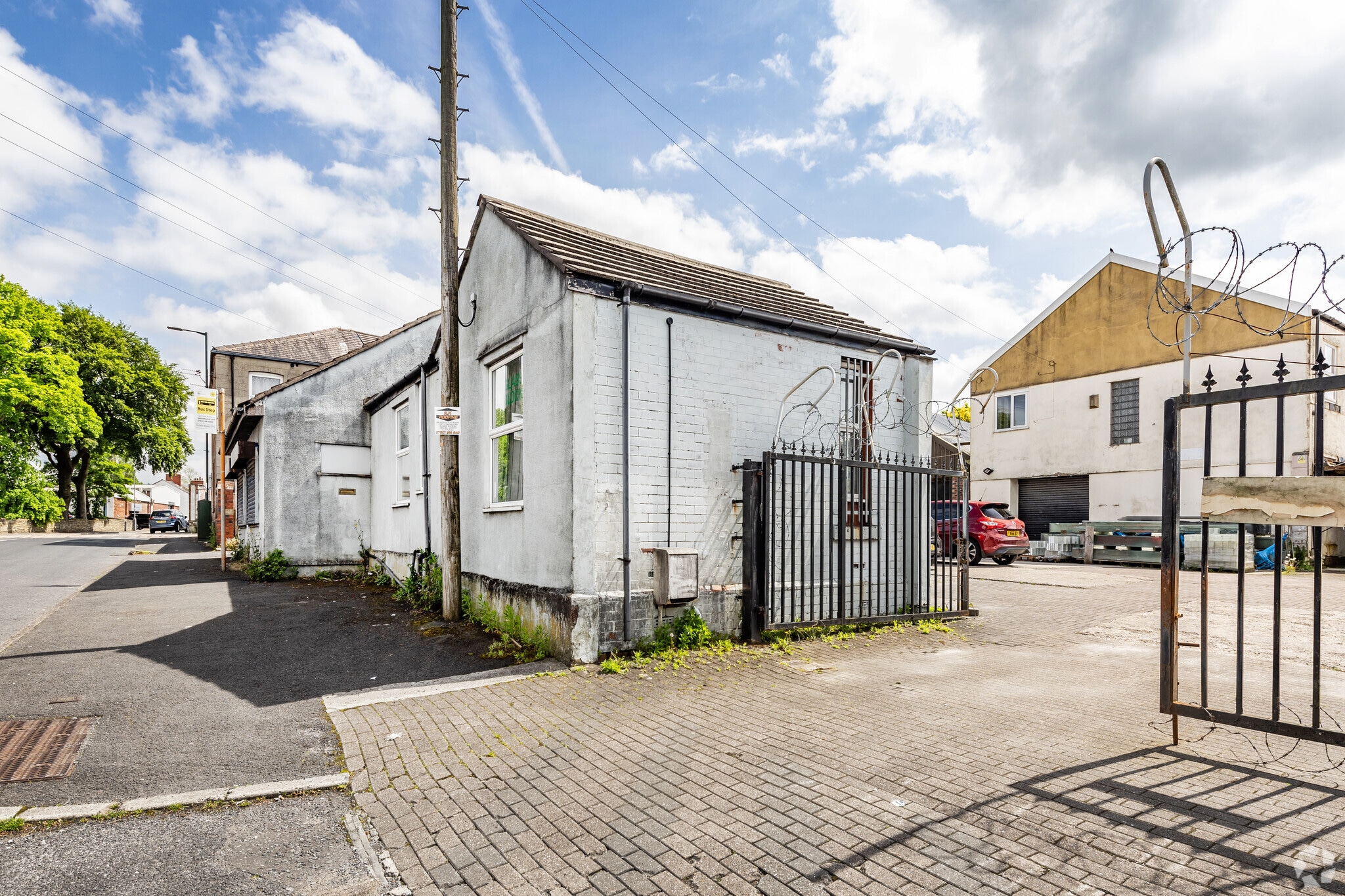 170 Lodge Ln, Hyde for sale Primary Photo- Image 1 of 1