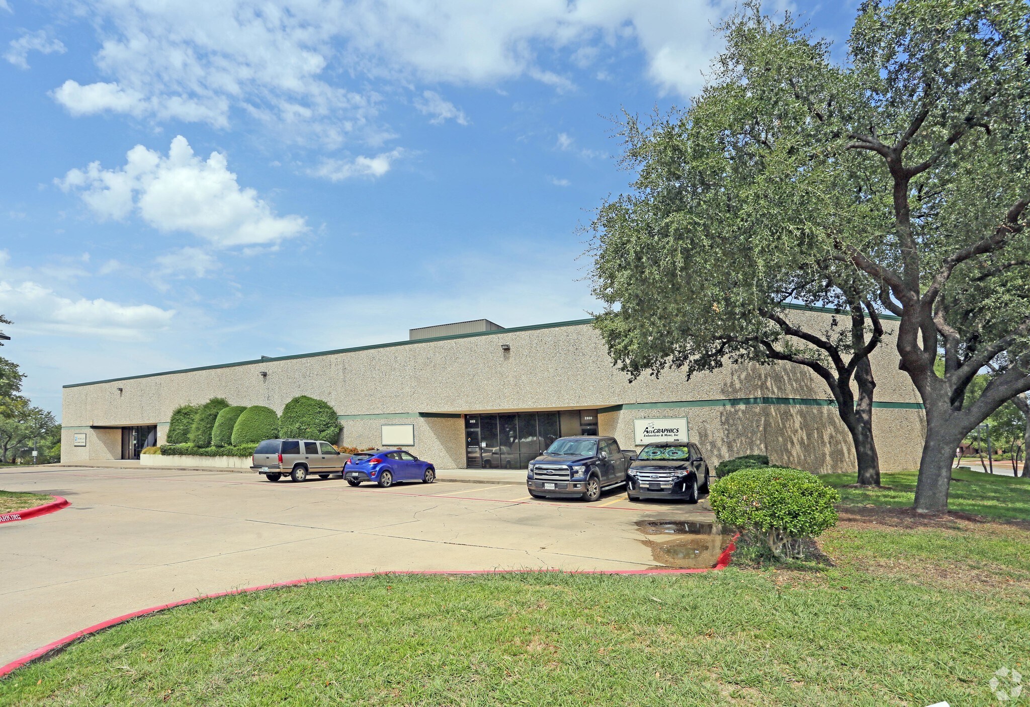 2910-2920 N Skyway Cir, Irving, TX for sale Primary Photo- Image 1 of 1